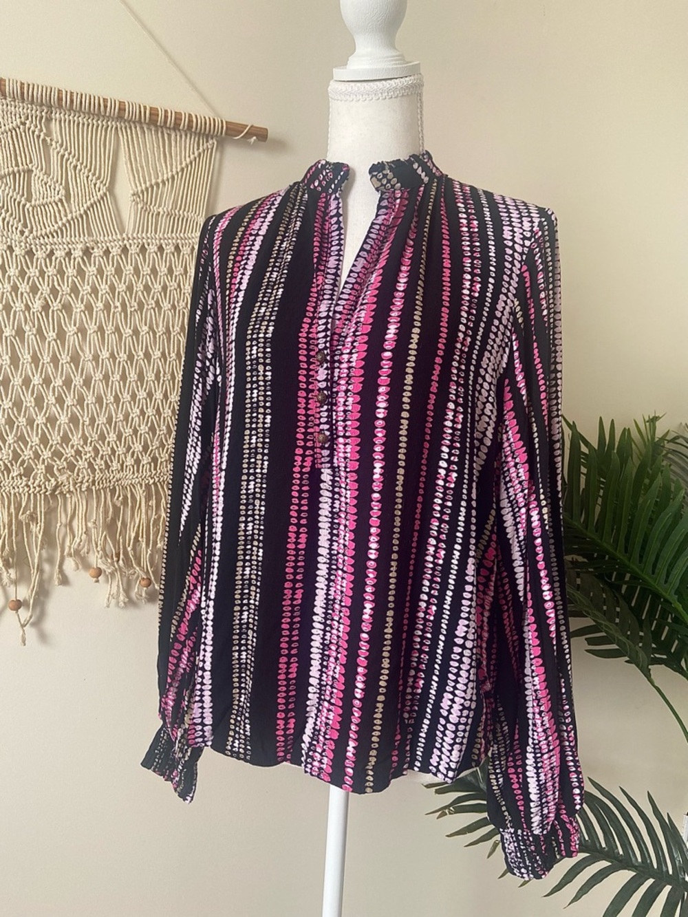 Anthropologie Maeve Colette Black Pink Peasant Button Blouse Boho Size Small